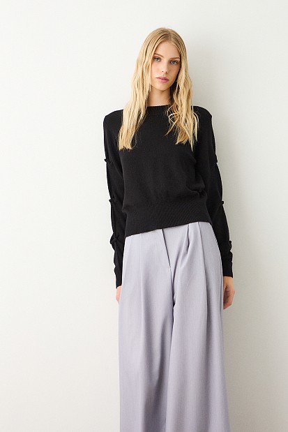 Sweater with gathered sleeves