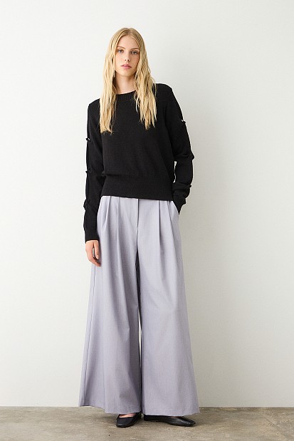 Sweater with gathered sleeves