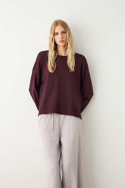 Sweater with smile neckline