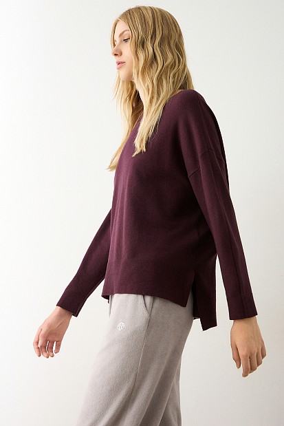 Sweater with smile neckline