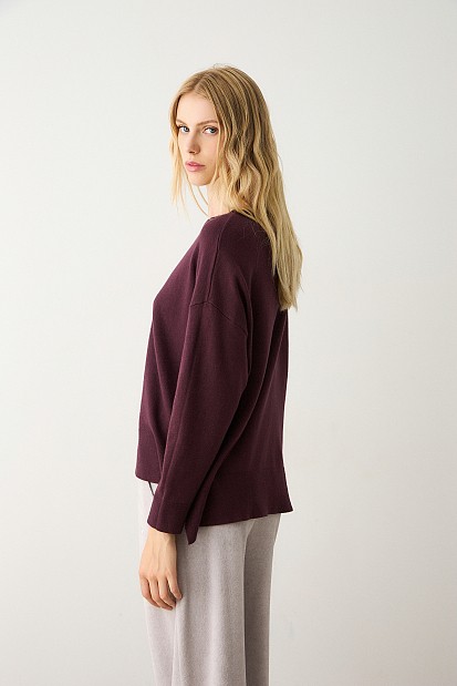 Sweater with smile neckline