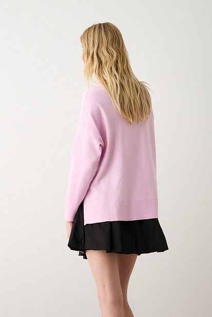 Πουλόβερ με λαιμόκοψη χαμόγελο