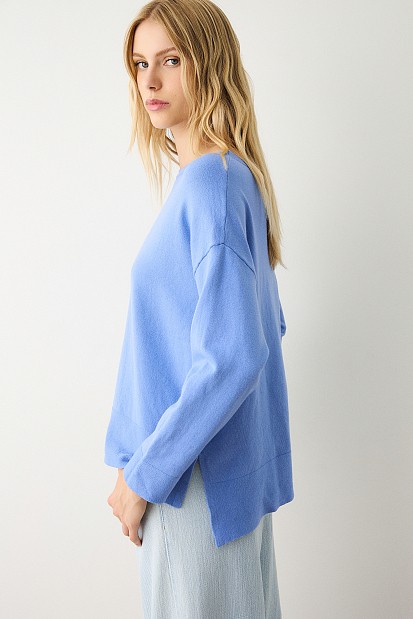 Sweater with smile neckline