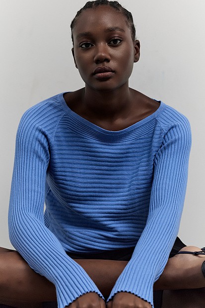 Long sleeves ribbed blouse