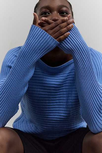 Long sleeves ribbed blouse
