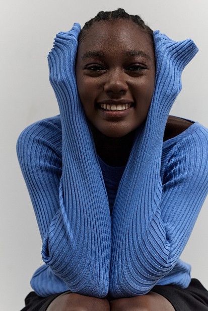 Long sleeves ribbed blouse