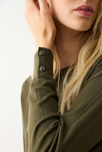 Πουλόβερ με κουμπιά στις μανσέτες