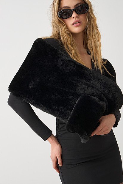 Faux fur scarf