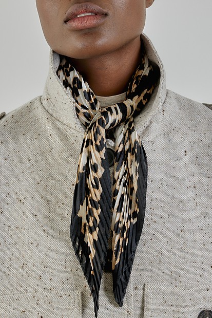 Animal print μαντήλι