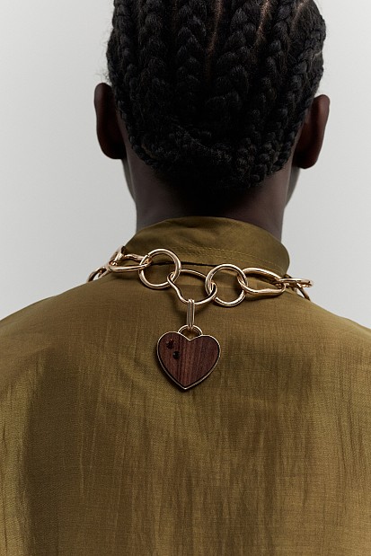 Necklace with hoops and heart