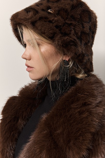 Faux fur leopard bucket hat