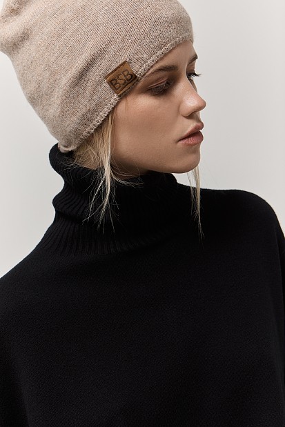 Knitted beanie