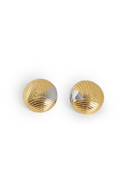 Round embossed earrings