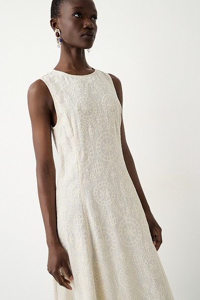 Vestido midi bordado