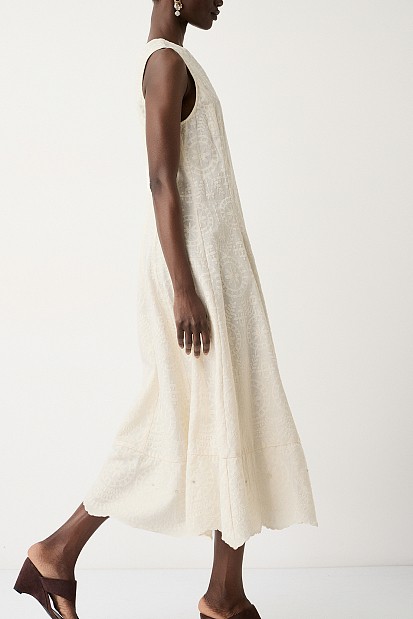 Vestido midi bordado