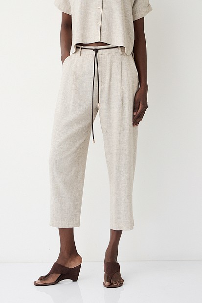 Tailored trousers with a decorative belt