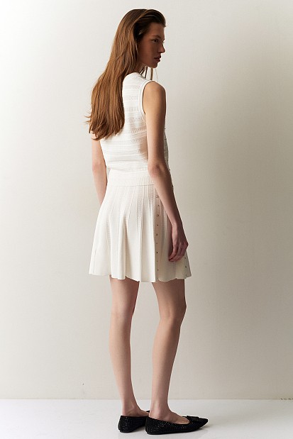 Mini knitted skirt with rhinestones