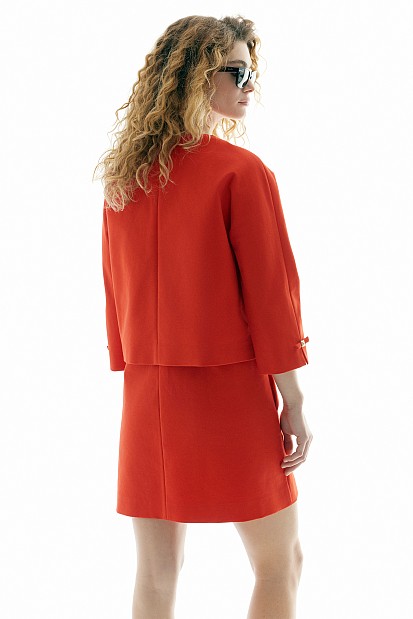 Bolero with buttons