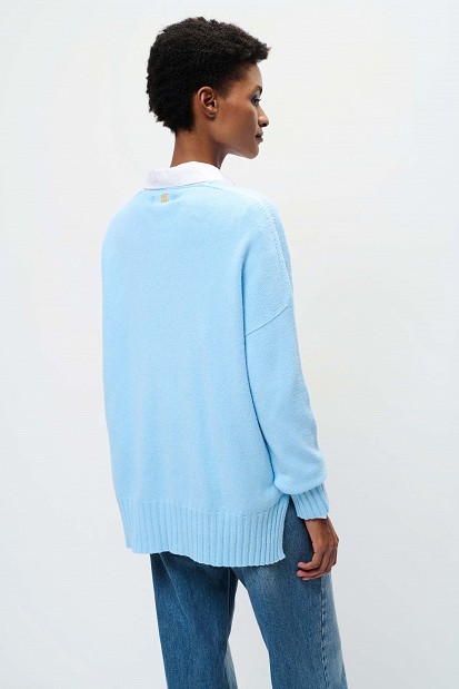 Knitted V sweater