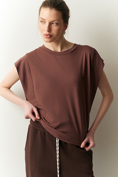 Sleeveless top