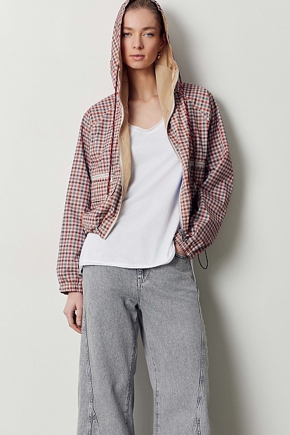 Basic sleeveless top