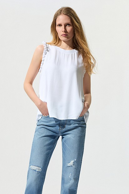 Blusa sin mangas volantes