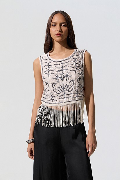Sleeveless crop top with fringes