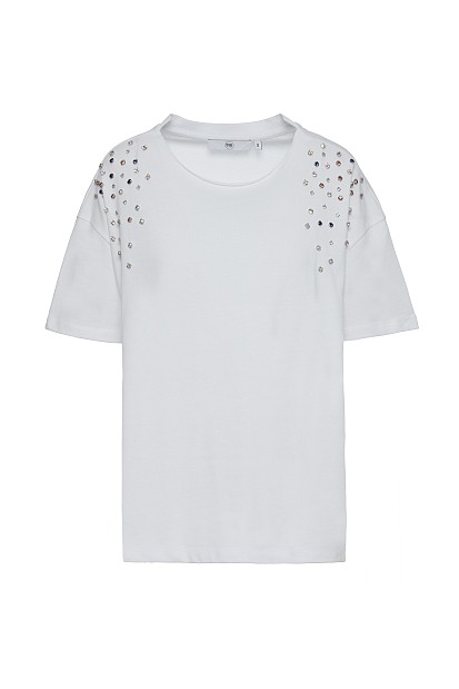 T-shirt with rhinestones on the shoulders