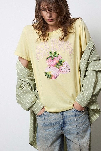 T-shirt με κεντητό τύπωμα