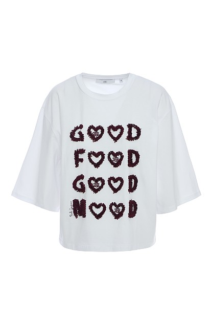 T-shirt with embossed print