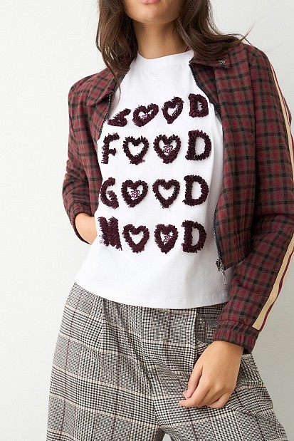 T-shirt with embossed print