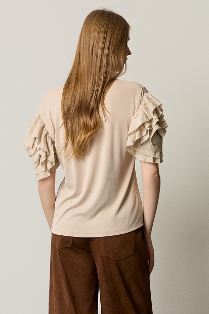 Short sleeves blouse with ruffles