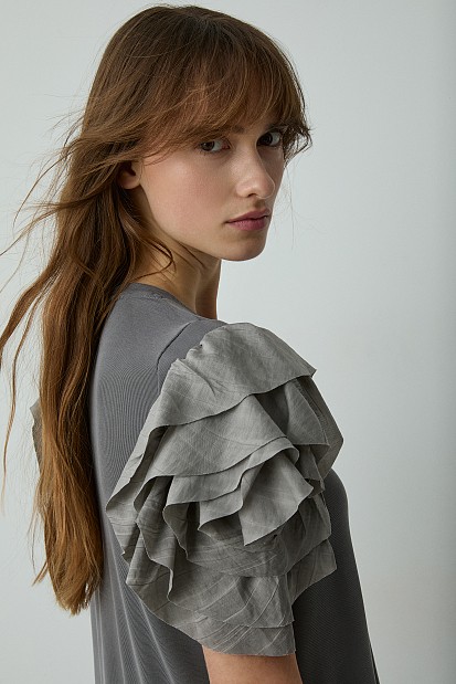 Short sleeves blouse with ruffles