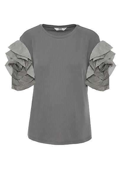 Short sleeves blouse with ruffles