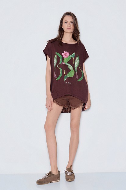 Blouse with front print