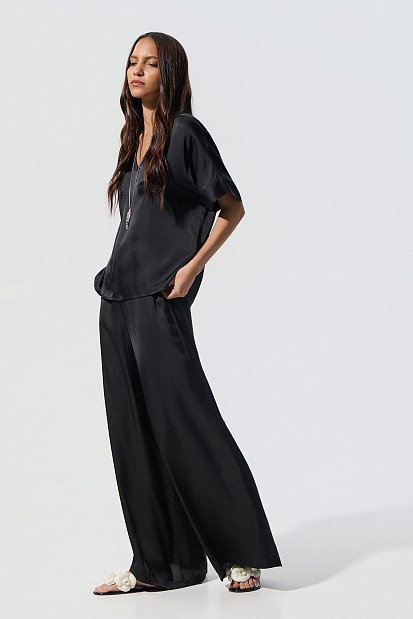 Blusa satinada cuello lurex