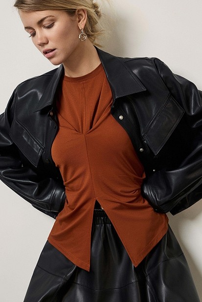 Gathered blouse with short sleeves