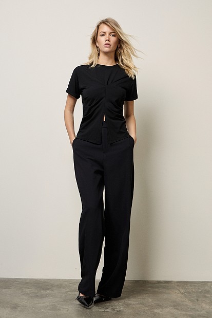 Gathered blouse with short sleeves