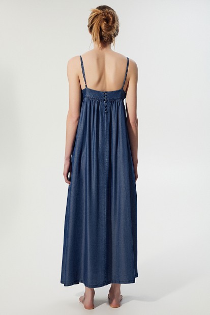 Maxi denim dress with flower
