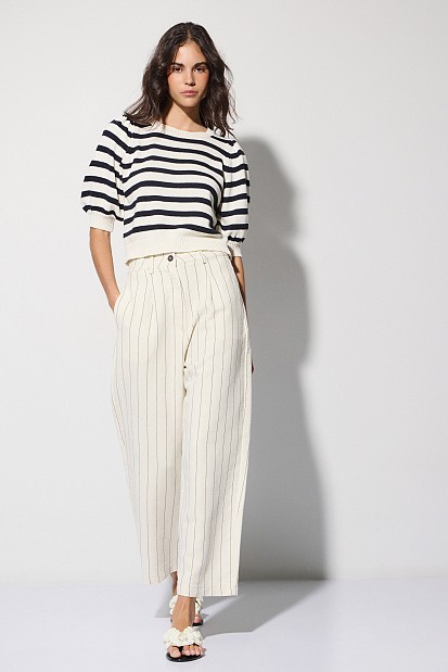 High-waisted striped cropped trousers