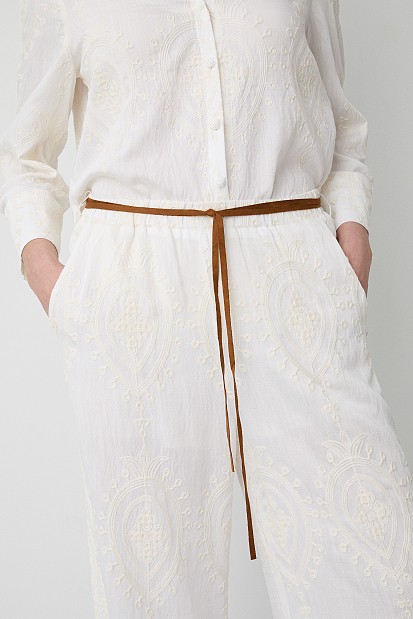 High-waisted trousers with embroidered detailing