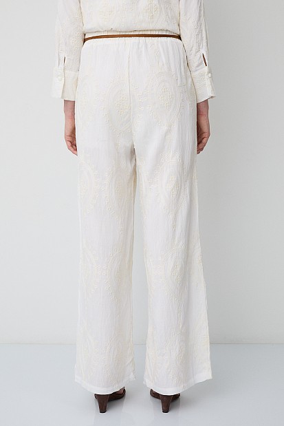 High-waisted trousers with embroidered detailing