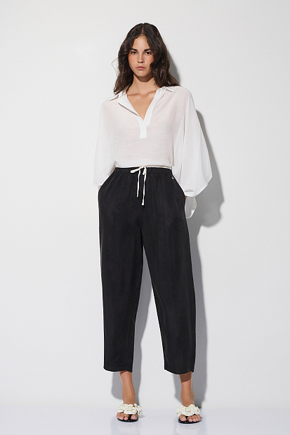 Cropped high-waisted pants