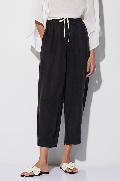 Cropped high-waisted pants
