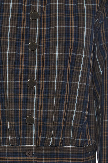 Cropped plaid shirt