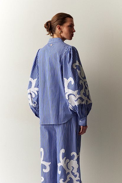Striped shirt with embroidered sleeves