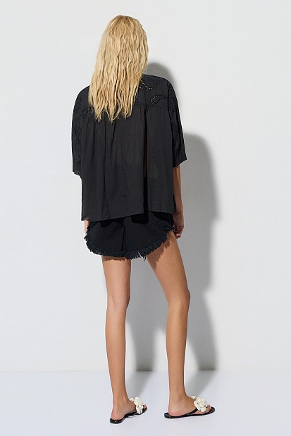 Shirt with broderie details