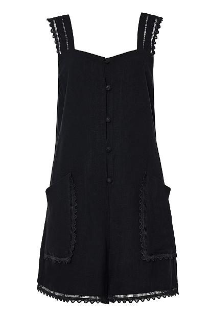 Mono con detalles calados