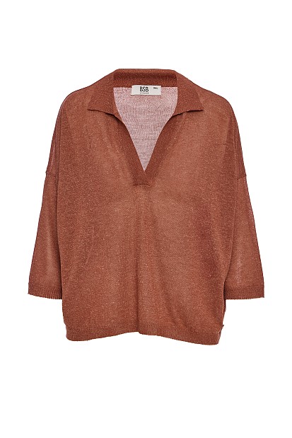 Sweater with 3/4 sleeves and collar