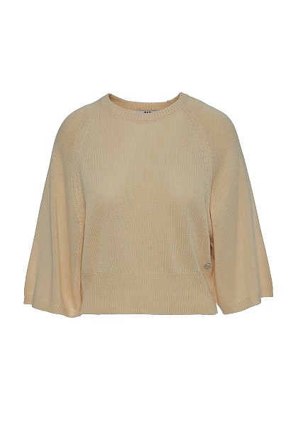 Sweater with 3/4 sleeves